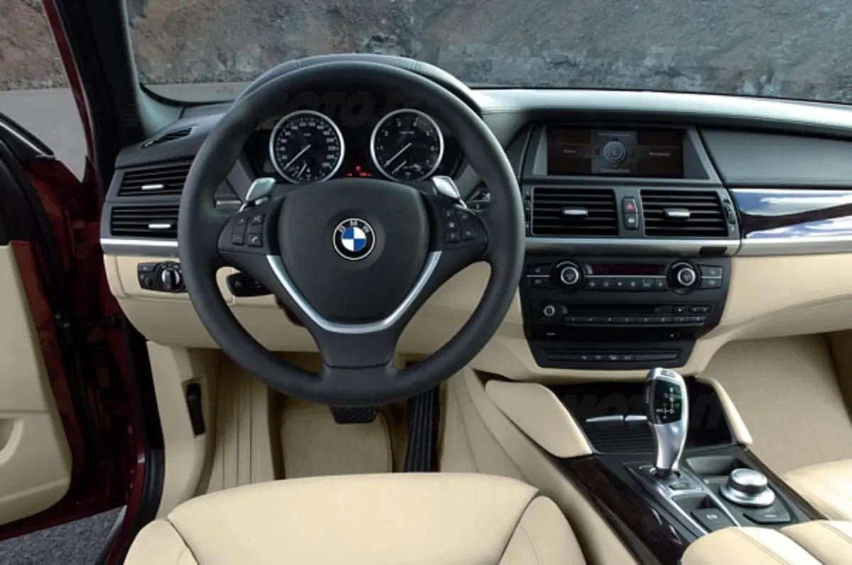 BMW X6 M50d (16)