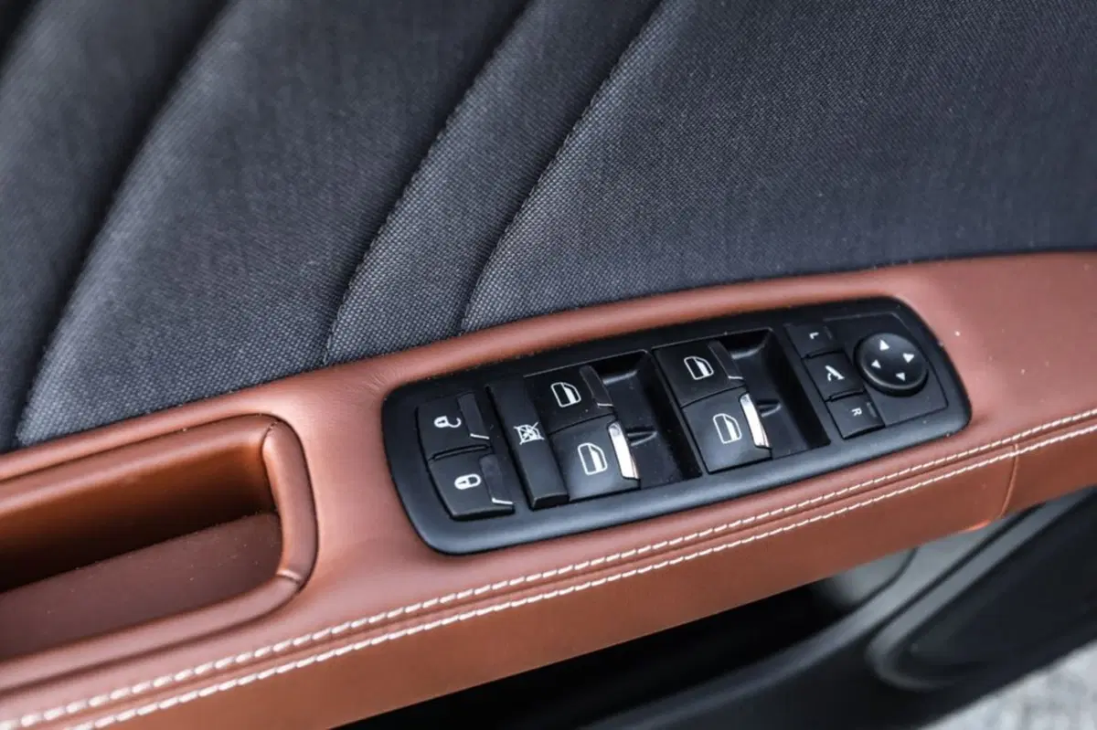 Maserati Ghibli Ghibli V6 S Q4 (48)