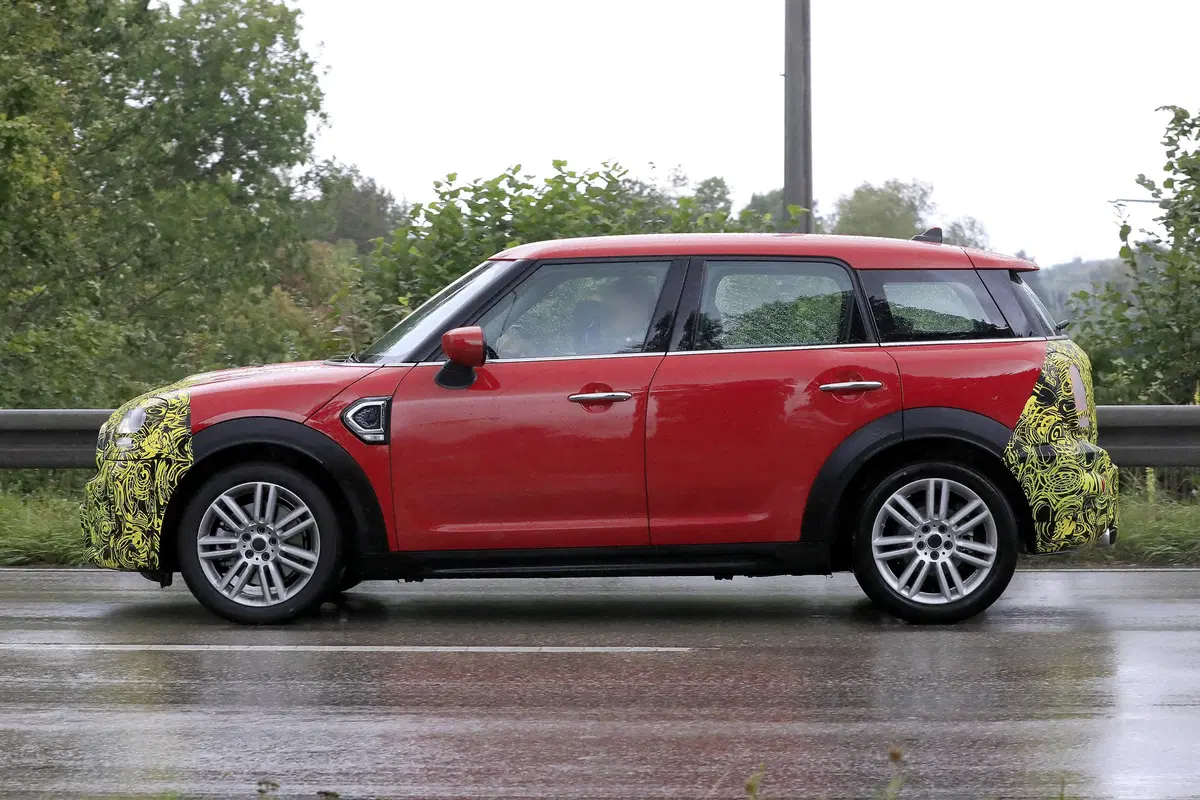 Mini Countryman restyling, le foto spia (6)
