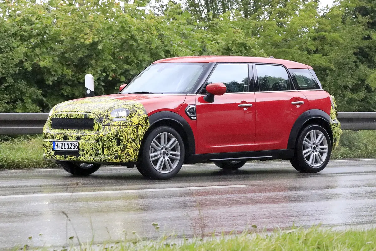 Mini Countryman restyling, le foto spia (9)