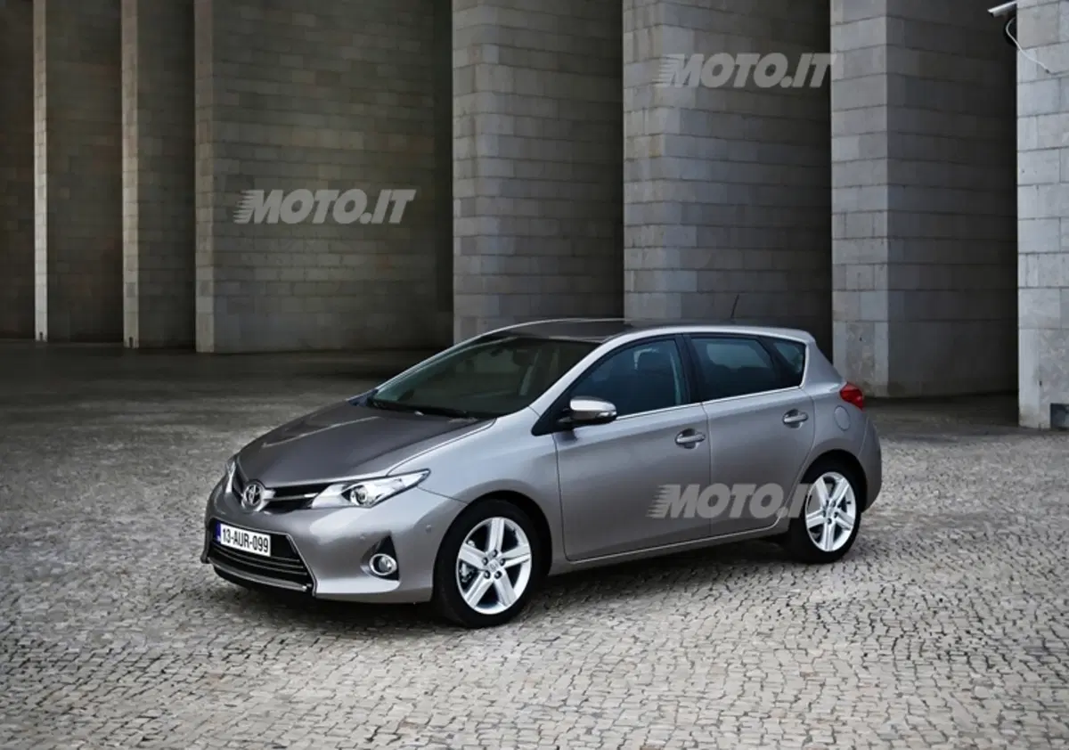 Toyota Auris (2012-19) (9)