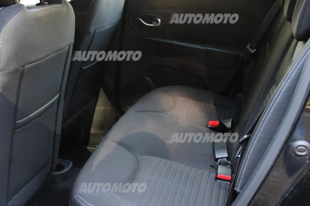Renault Clio Sporter 1.5 dCi 8V 75CV Wave (14)