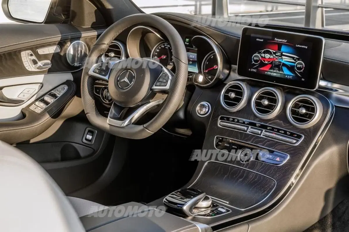 Mercedes-Benz Classe C Station Wagon 200 d Premium (17)