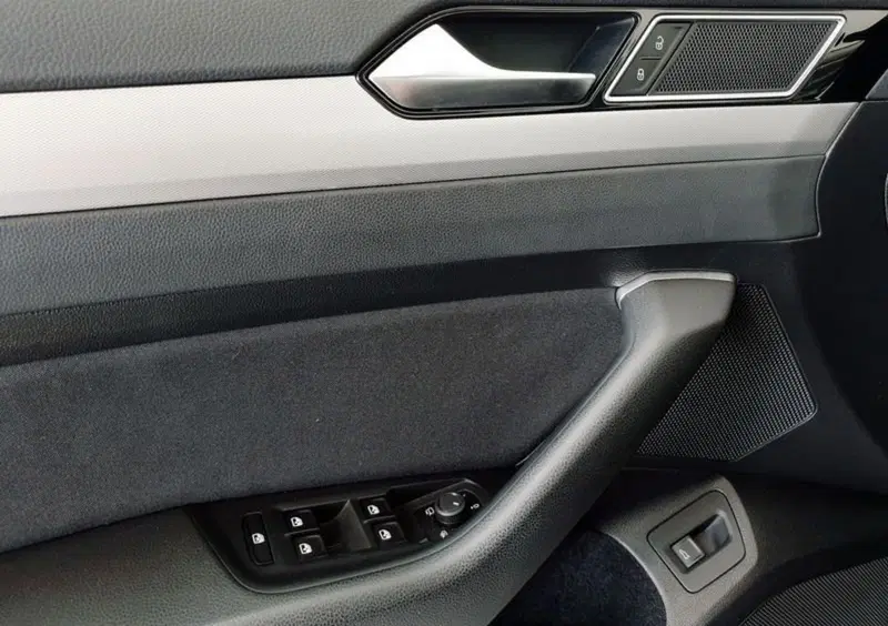 Volkswagen Passat Variant (2014-23) (51)