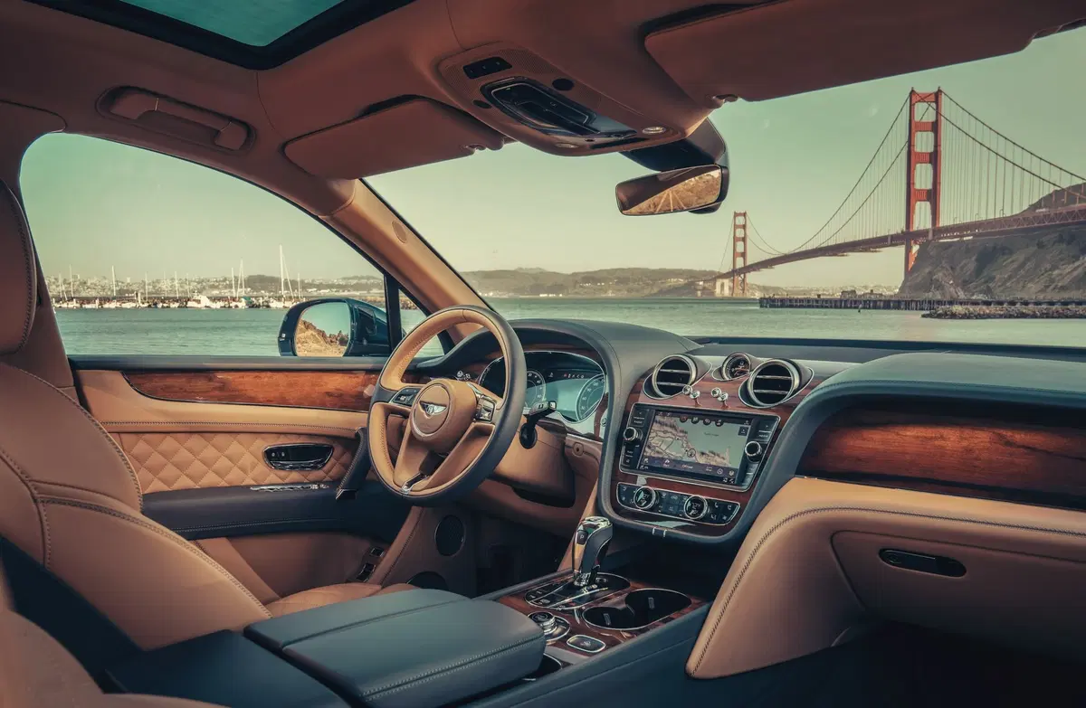 Bentley Bentayga Hybrid: il luxury SUV è ora anche plug-in (8)