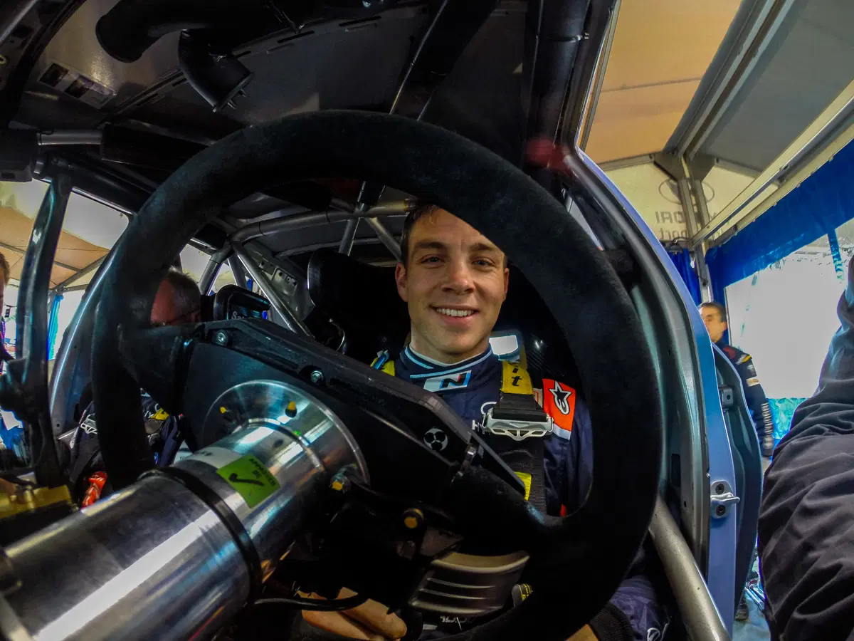 WRC16 Hayden Paddon (Hyundai) Gigantesco! Epica Prima Volta (10)