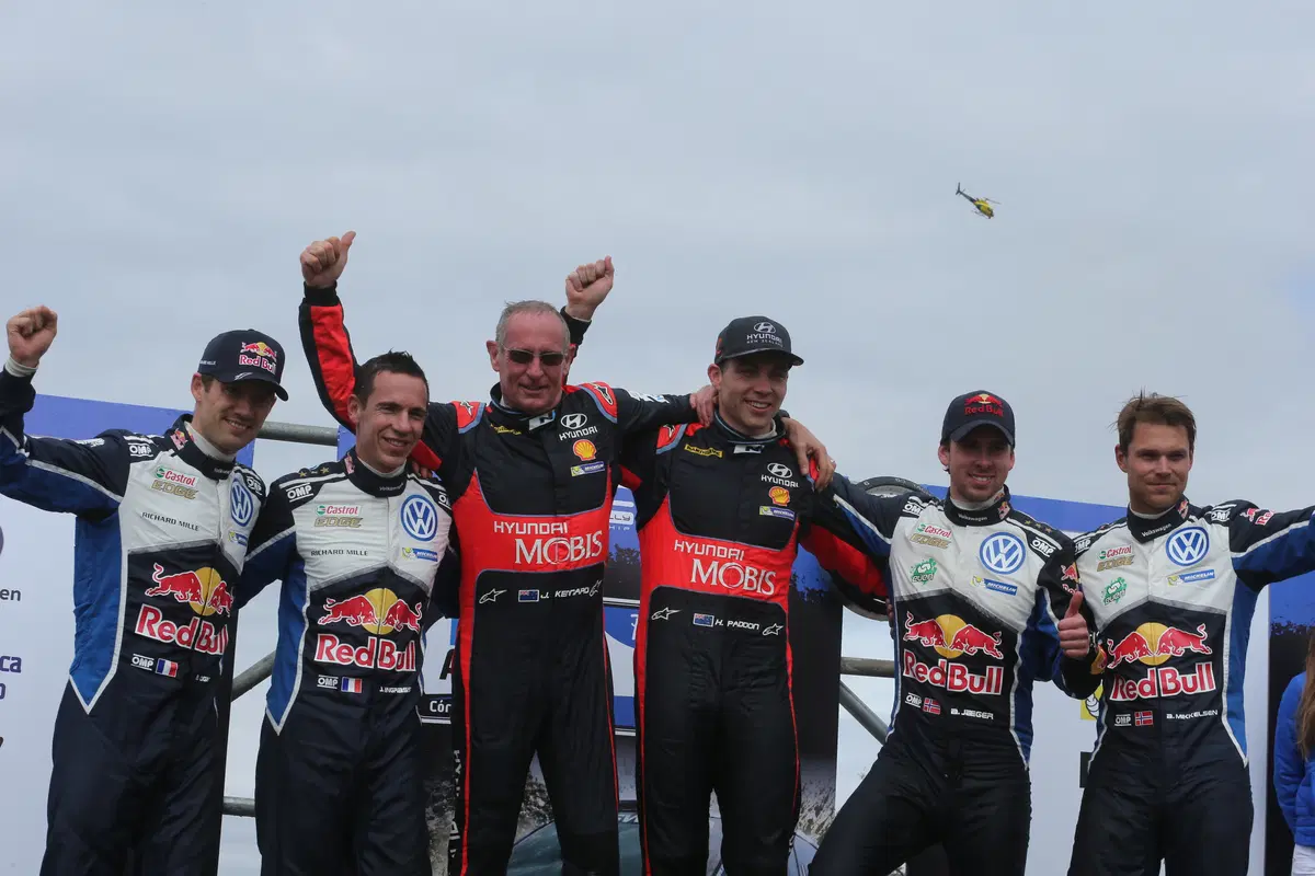 WRC16 Hayden Paddon (Hyundai) Gigantesco! Epica Prima Volta (11)