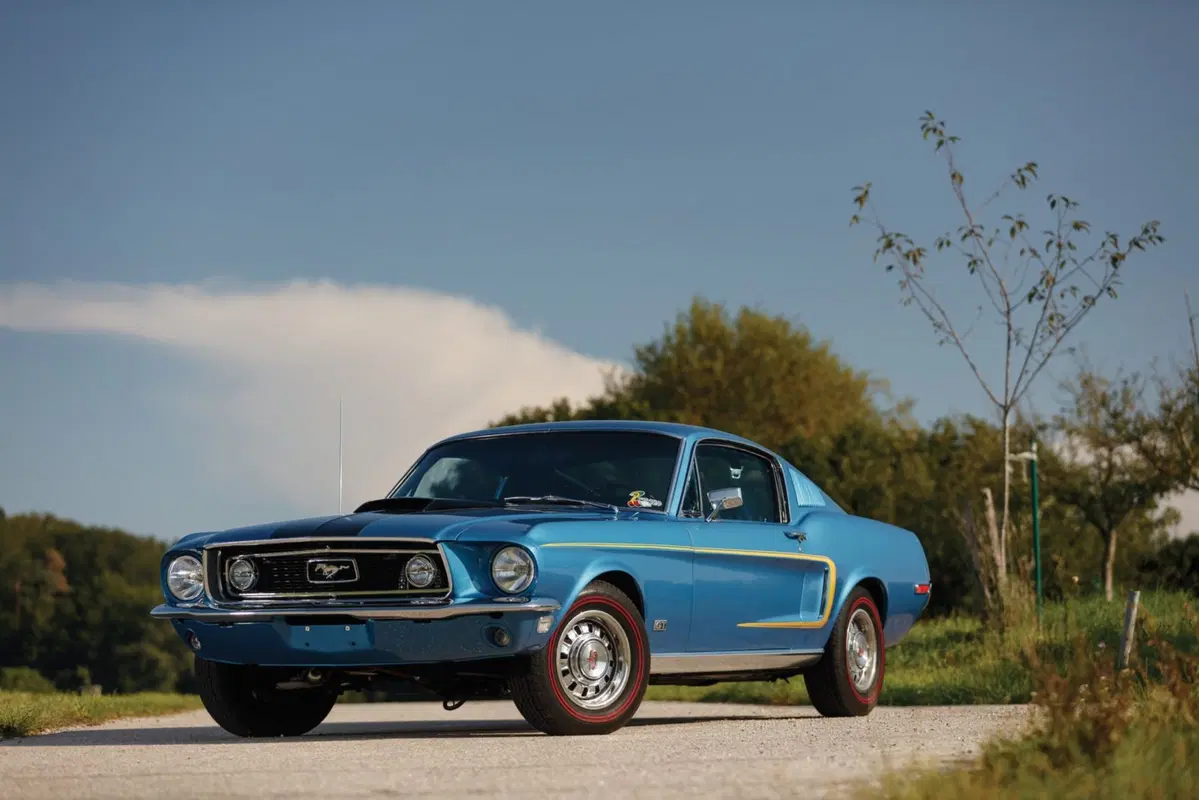 Ford Mustang 428 Cobra Jet "Police interceptor"