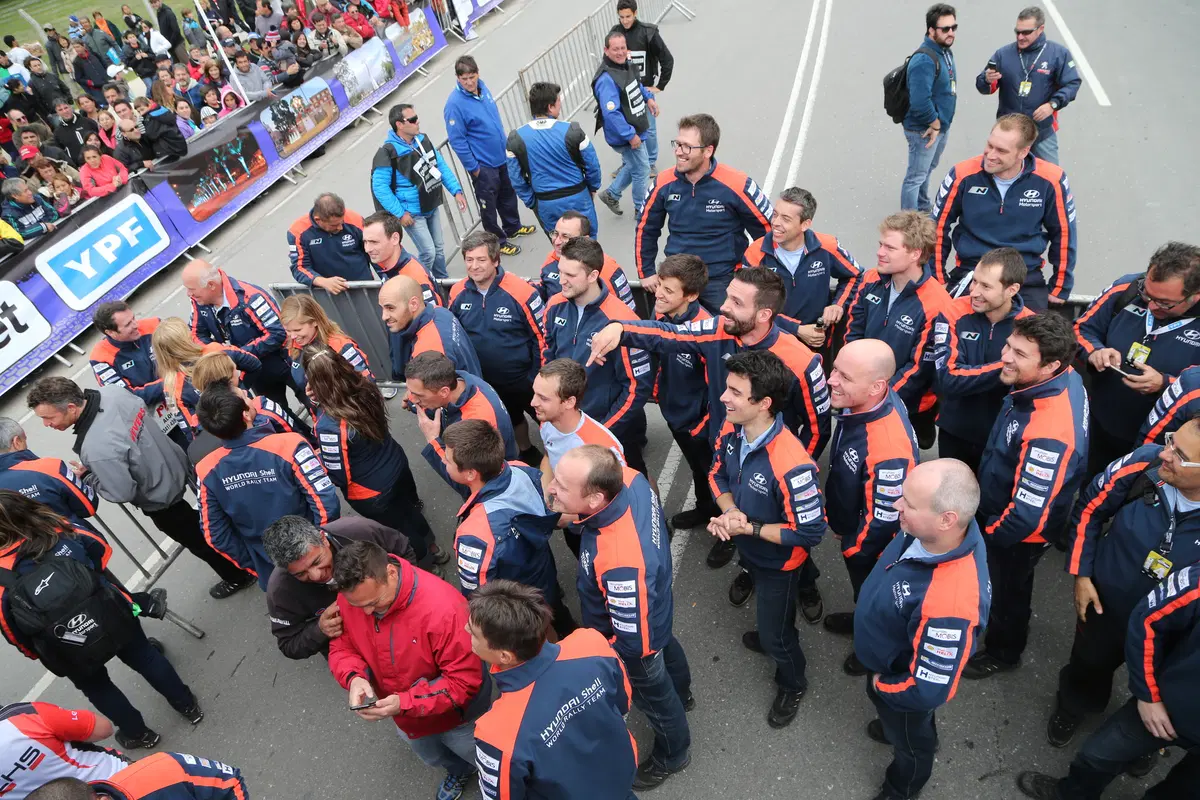 WRC16 Hayden Paddon (Hyundai) Gigantesco! Epica Prima Volta (34)