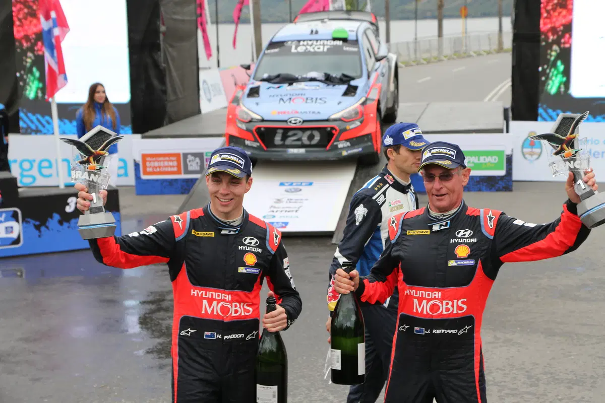 WRC16 Hayden Paddon (Hyundai) Gigantesco! Epica Prima Volta