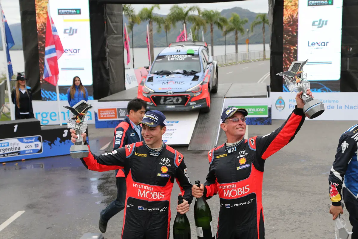 WRC16 Hayden Paddon (Hyundai) Gigantesco! Epica Prima Volta (64)