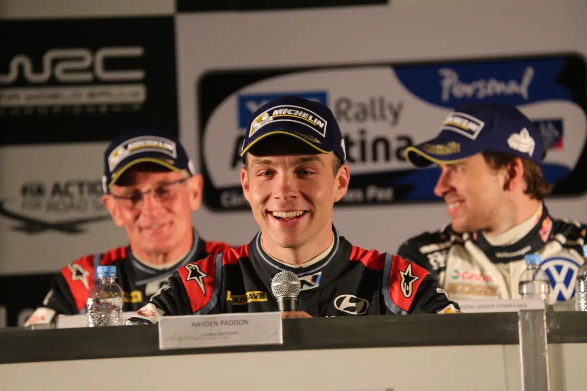 WRC16 Hayden Paddon (Hyundai) Gigantesco! Epica Prima Volta (65)