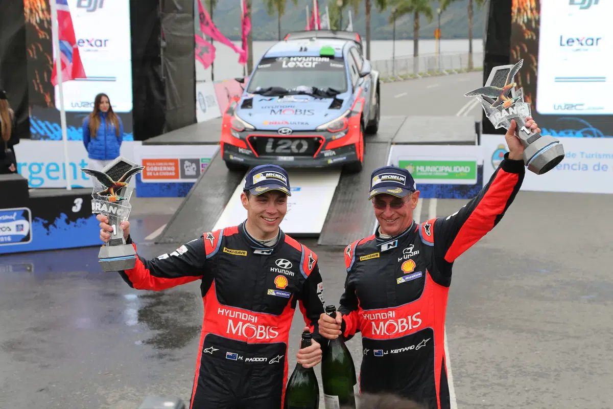 WRC16 Hayden Paddon (Hyundai) Gigantesco! Epica Prima Volta (67)