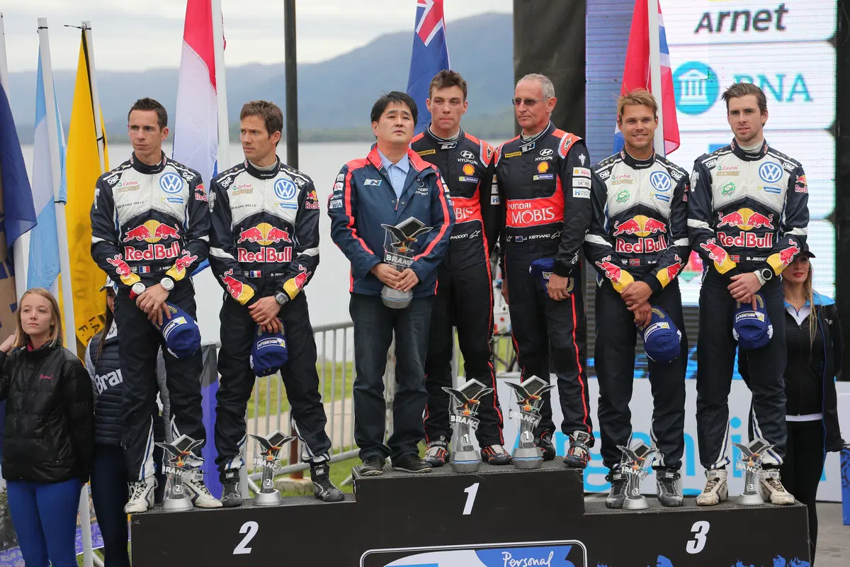WRC16 Hayden Paddon (Hyundai) Gigantesco! Epica Prima Volta (70)
