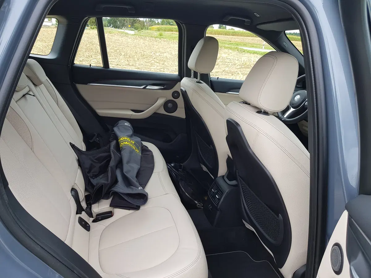 Nuovo SAV compatto BMW ibrido per il 2020: al volante di X1 xDRIVE25e [video] (14)
