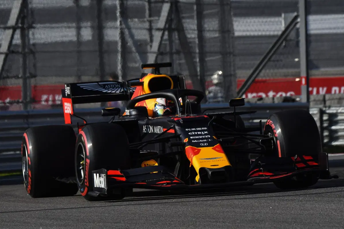 F1, GP Russia 2019: vince Hamilton. Terzo Leclerc (33)