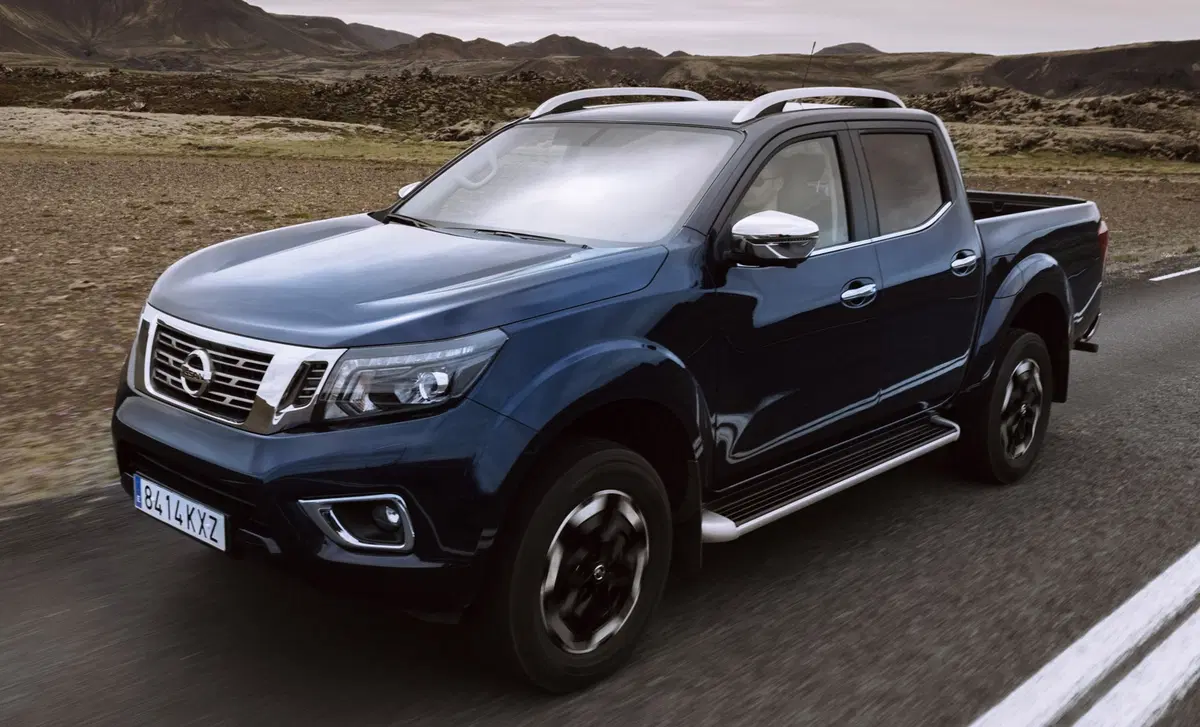 Nissan Navara 2.3 dCi 4WD King Cab Telaio Visia (6)