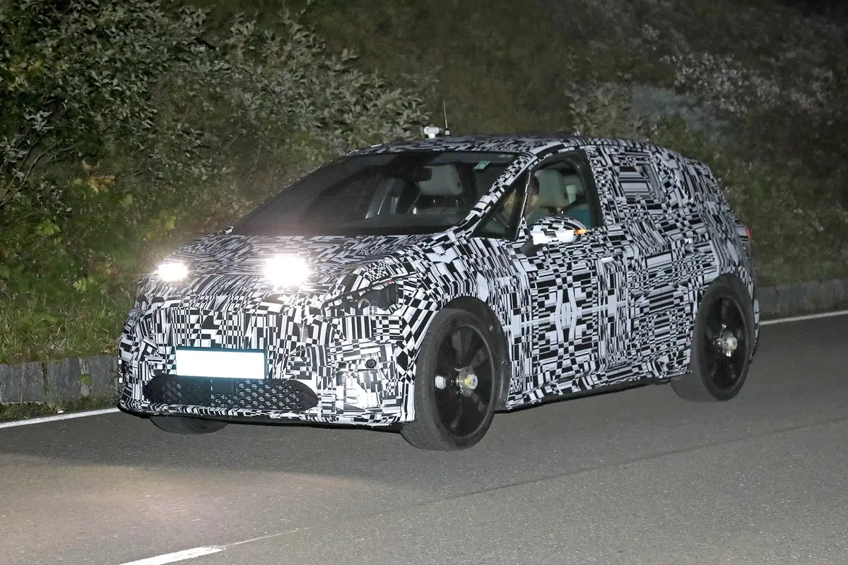 Seat El Born: pronta alla produzione [Foto spia] (5)