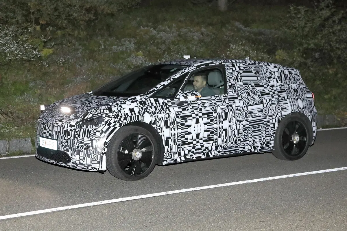 Seat El Born: pronta alla produzione [Foto spia] (4)