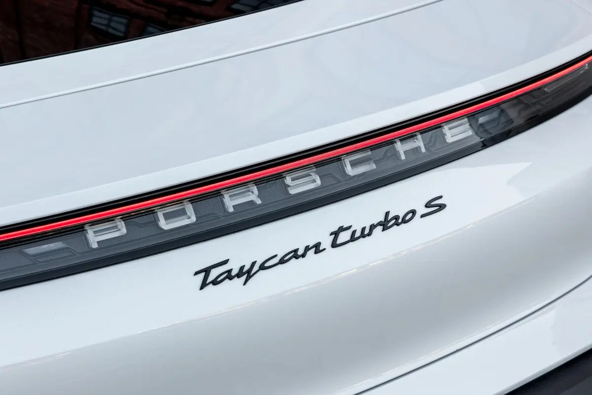 Porsche Taycan: prova della Turbo S da 761 CV [Video] (4)