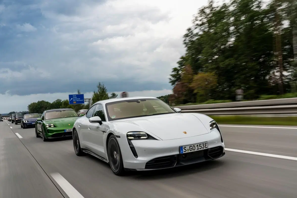 Porsche Taycan: prova della Turbo S da 761 CV [Video] (11)