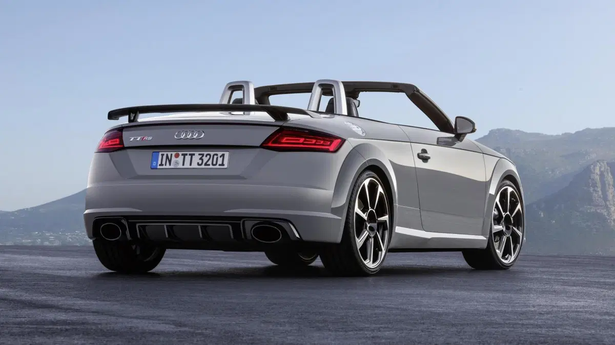 Nuova Audi TT RS: ora ha 400 CV