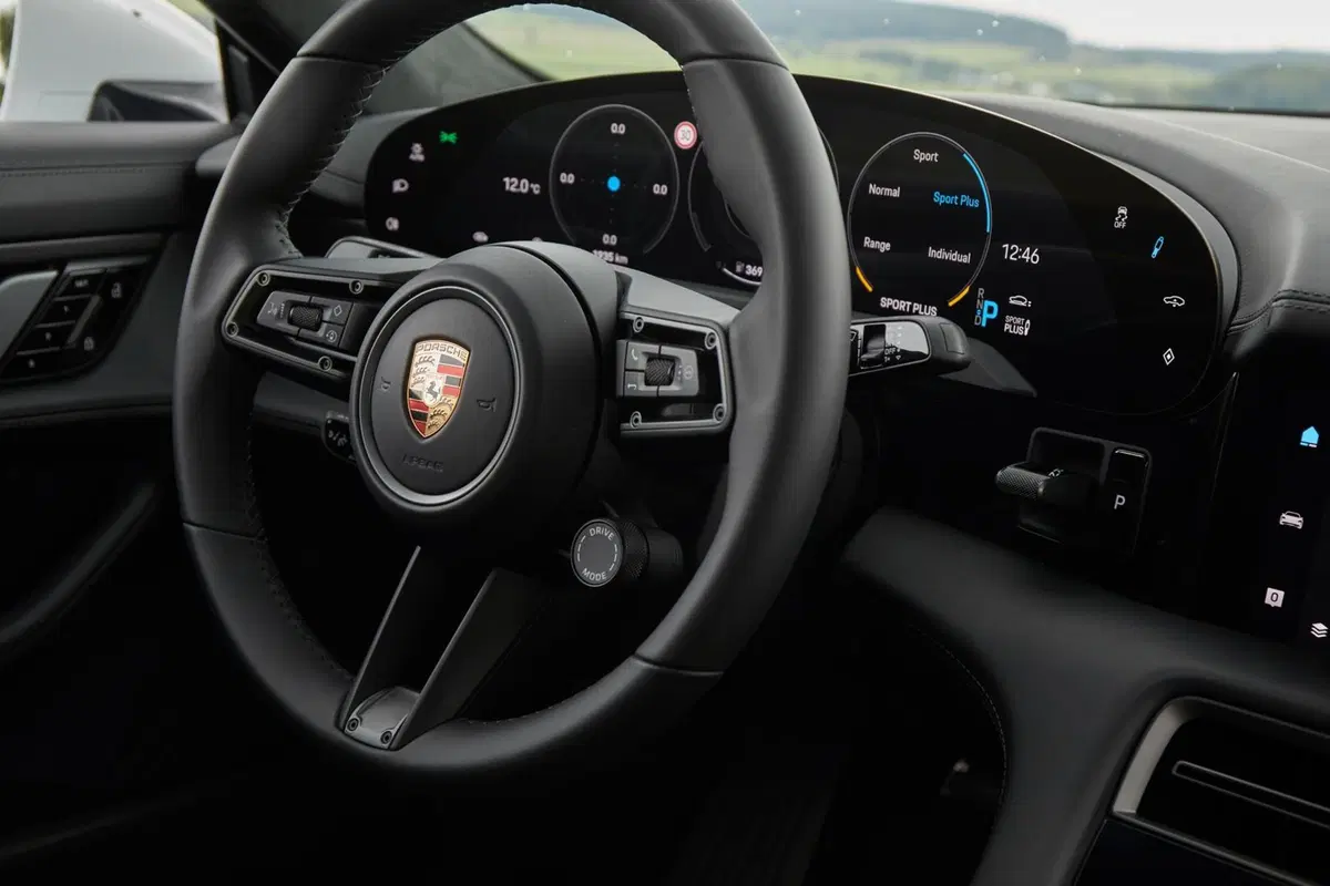 Porsche Taycan: prova della Turbo S da 761 CV [Video] (2)