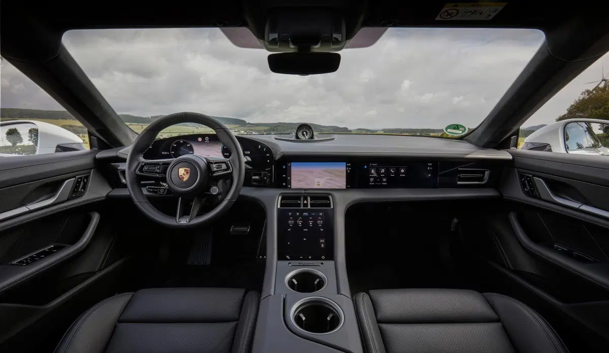Porsche Taycan: prova della Turbo S da 761 CV [Video]