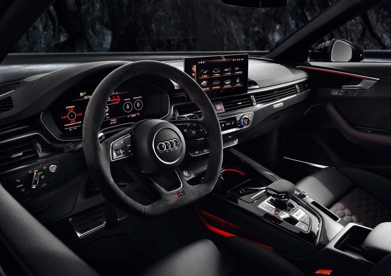 Audi RS 4 Avant (2017-->>) (14)