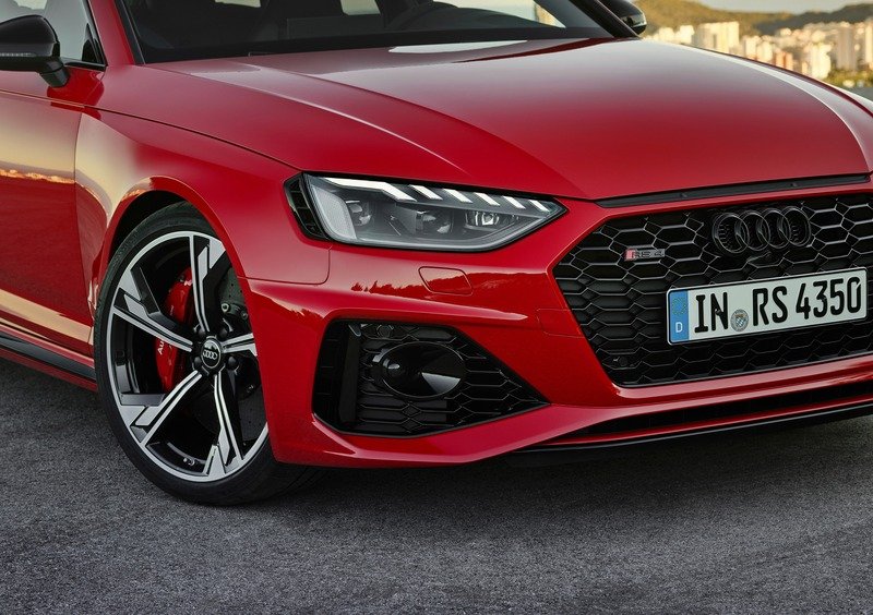 Audi RS 4 Avant (2017-->>) (17)