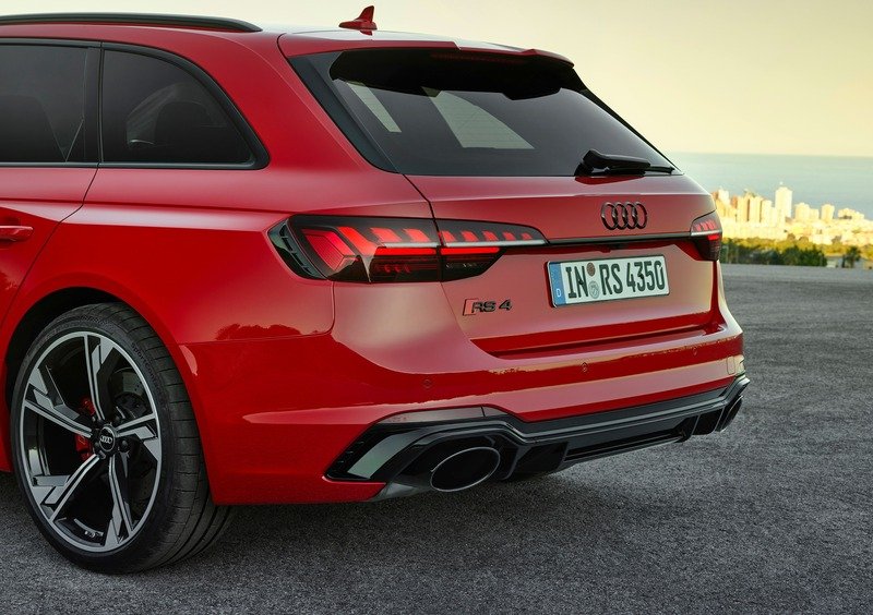 Audi RS 4 Avant (2017->>) (18)