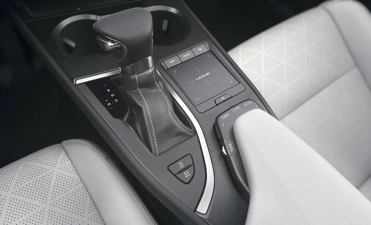 Lexus UX Hybrid 4WD Premium (22)