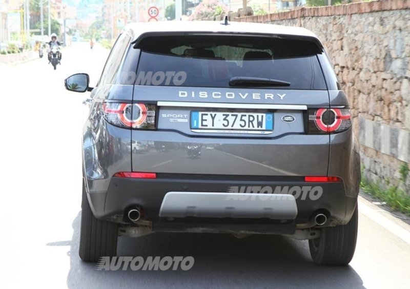 Land Rover Discovery (2016-->>) (53)