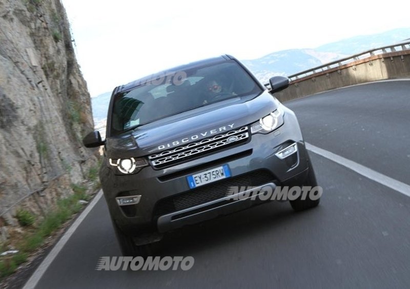 Land Rover Discovery (2016-->>) (51)