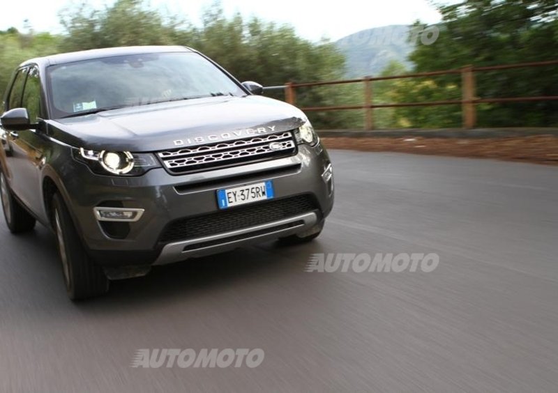 Land Rover Discovery (2016-->>) (58)
