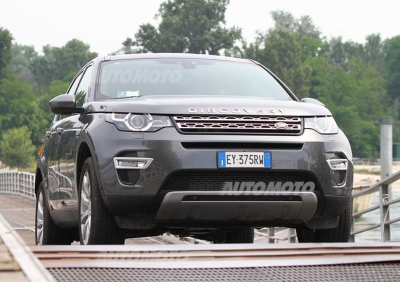 Land Rover Discovery (2016-->>) (54)