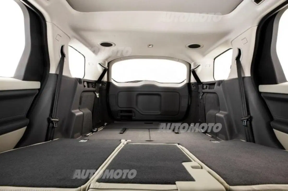 Land Rover Discovery 3.0d i6 mhev S awd 300cv 5p.ti auto (62)