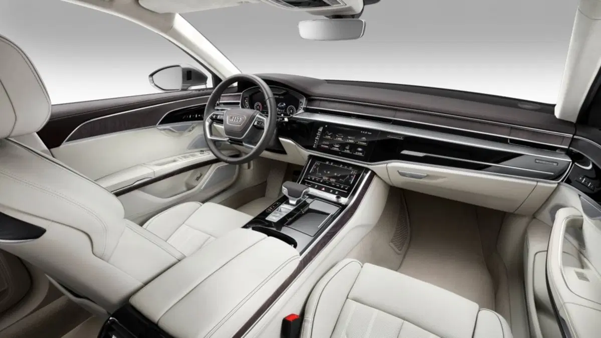 Audi A8 (2017-->>) (38)