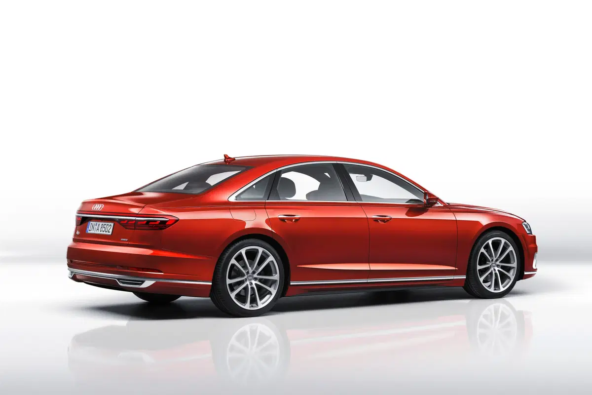 Audi A8 (2017-->>) (30)