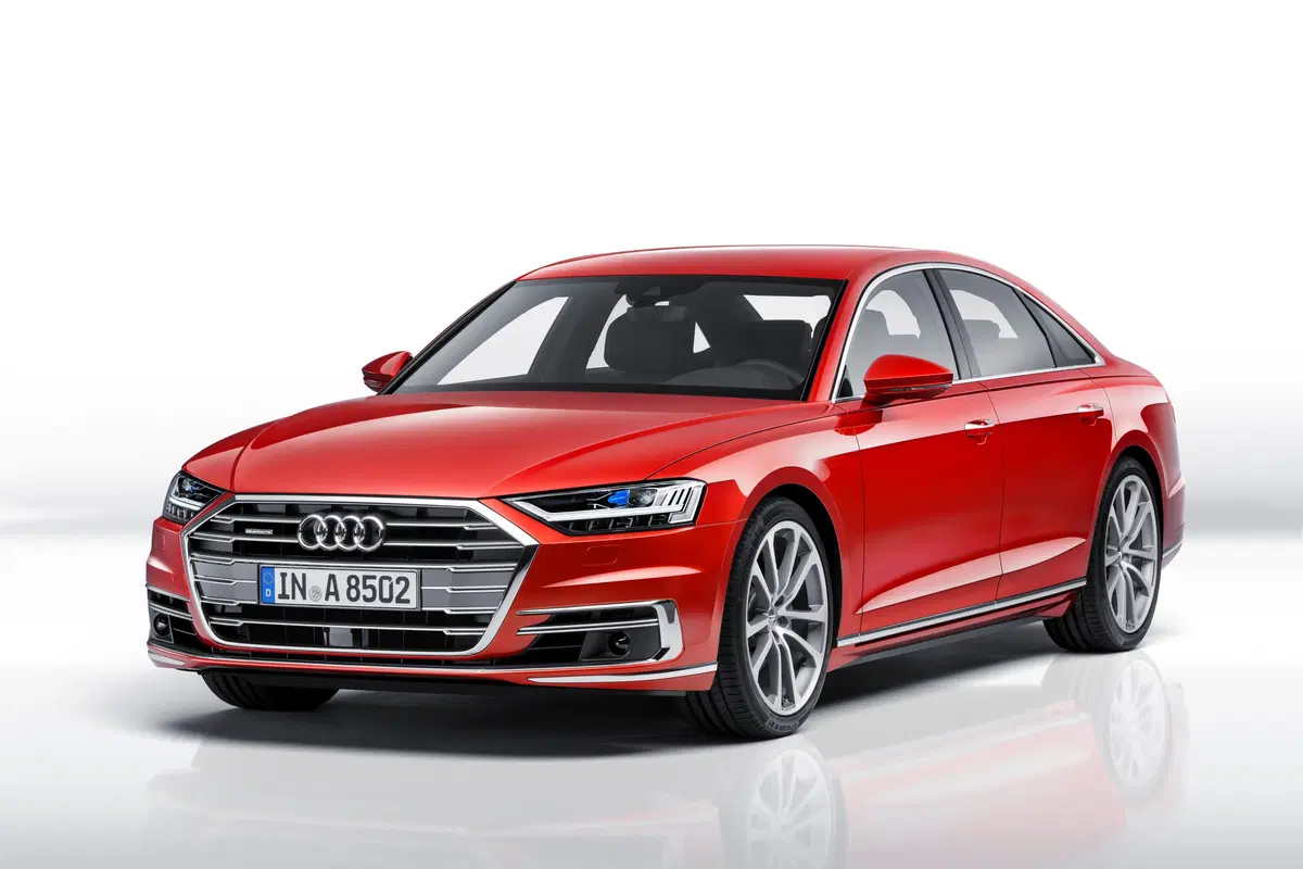 Audi A8 (2017-->>) (36)