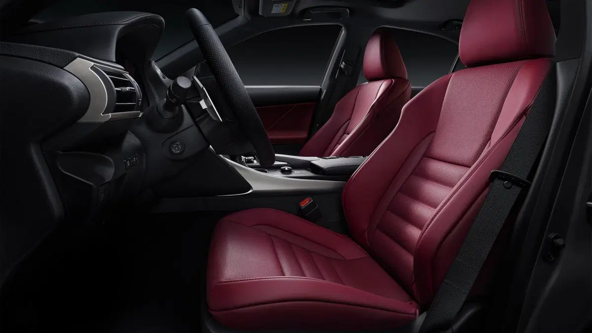 Lexus IS restyling: tutto cambi perché niente cambi (7)