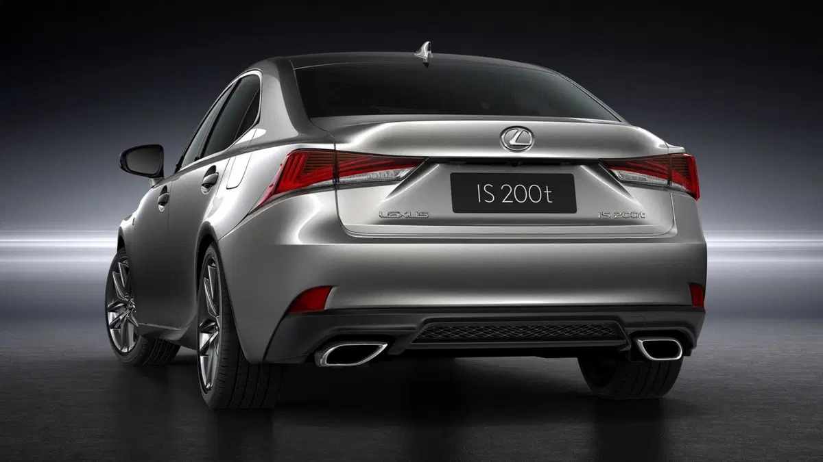 Lexus IS restyling: tutto cambi perché niente cambi (4)