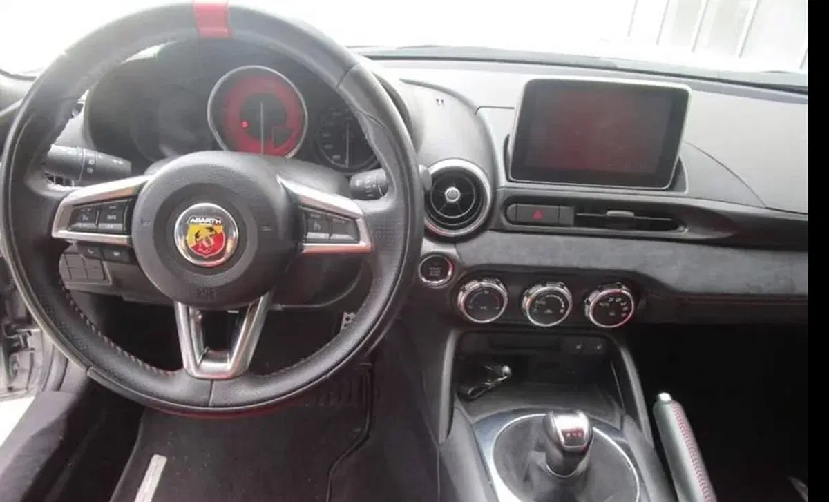 Abarth 124 Spider (2016-19) (11)