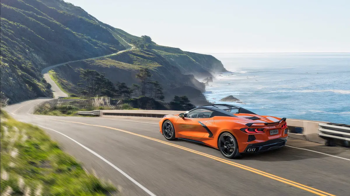 Chevrolet Corvette Cabriolet, l'americana a cielo aperto (2)