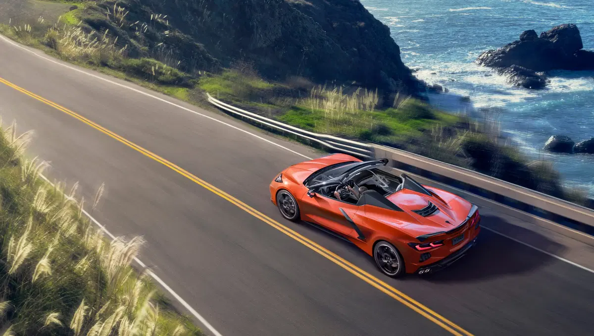 Chevrolet Corvette Cabriolet, l'americana a cielo aperto (3)
