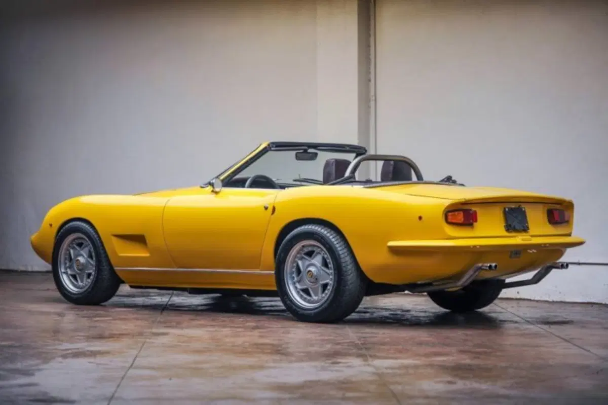  Intermeccanica Italia: l'anti Corvette con il V8 americano (6)