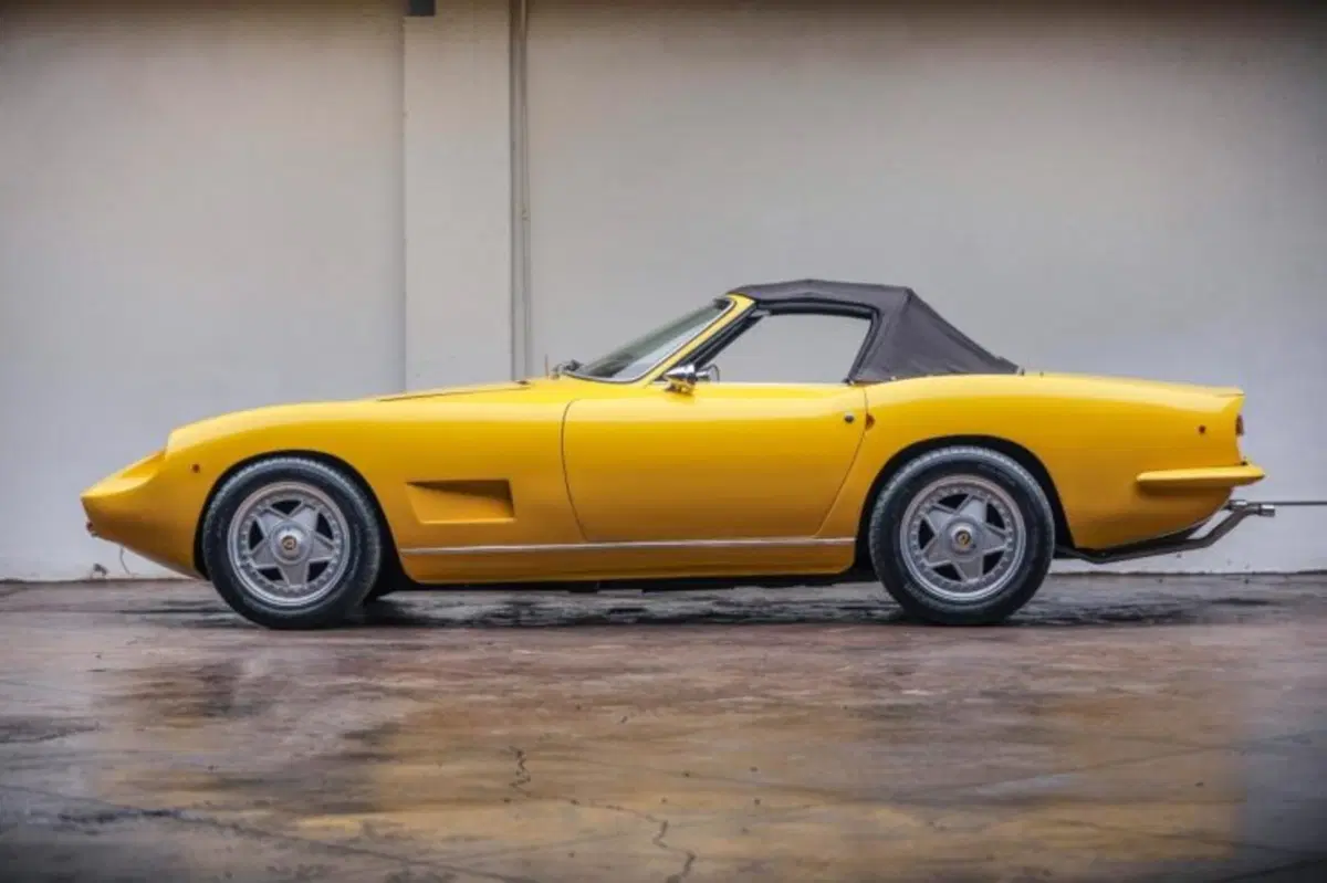  Intermeccanica Italia: l'anti Corvette con il V8 americano (9)