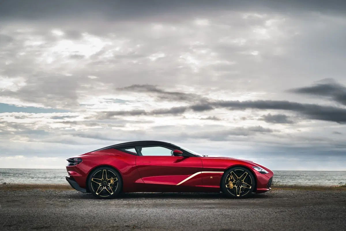 Aston Martin DBS GT Zagato: special edition da 19 esemplari (4)