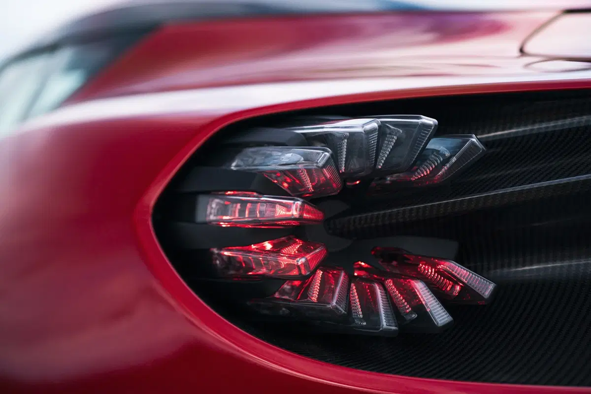 Aston Martin DBS GT Zagato: special edition da 19 esemplari (9)