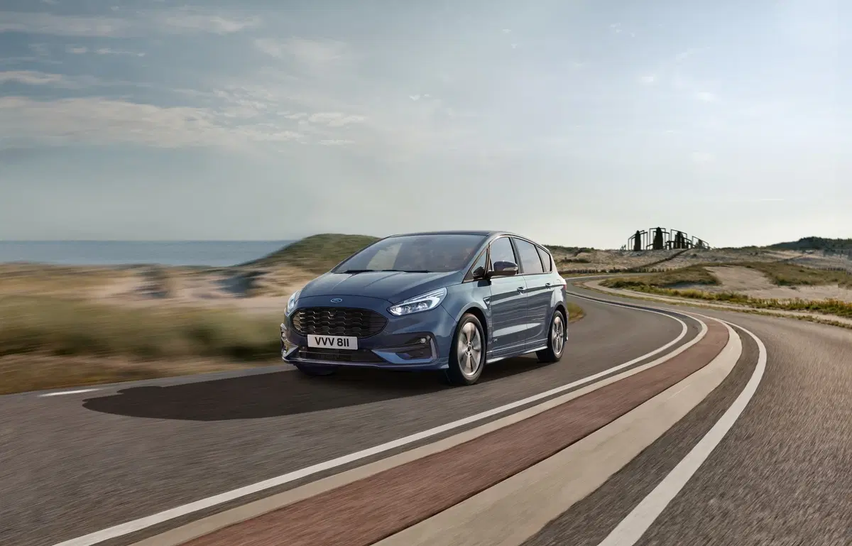 Ford S-MAX e Galaxy: restyling per le familiari (13)
